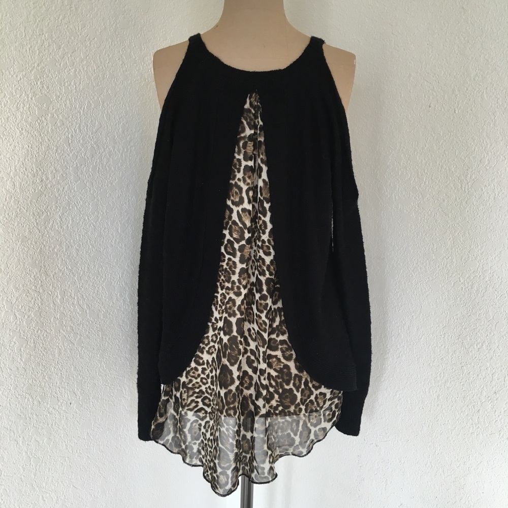 VENUS Sweater
